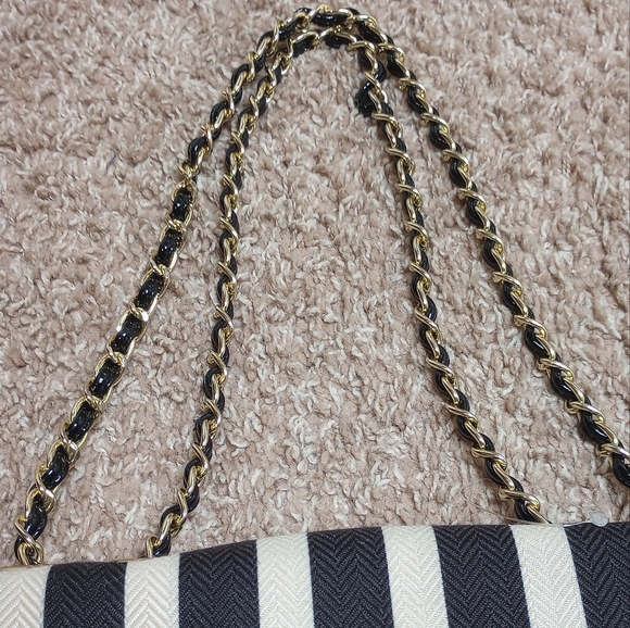 Anne Klein Medium Handbag - Picture 6 of 13